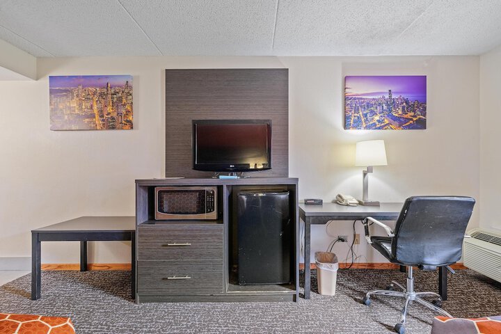Room 33 of 45