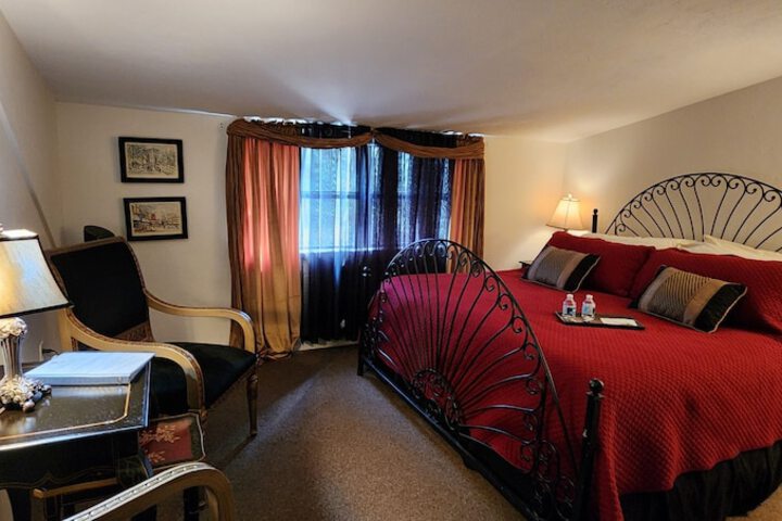 Room 85 of 104