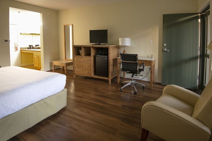 Room 21 of 121