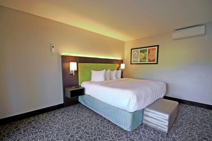 El Sendero Inn an Ascend Collection Hotel
