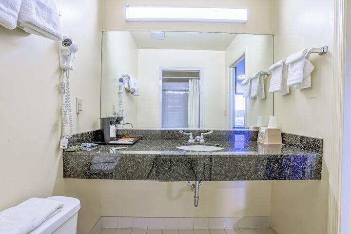 Whispering Pines by Hotel O Whitestone VA