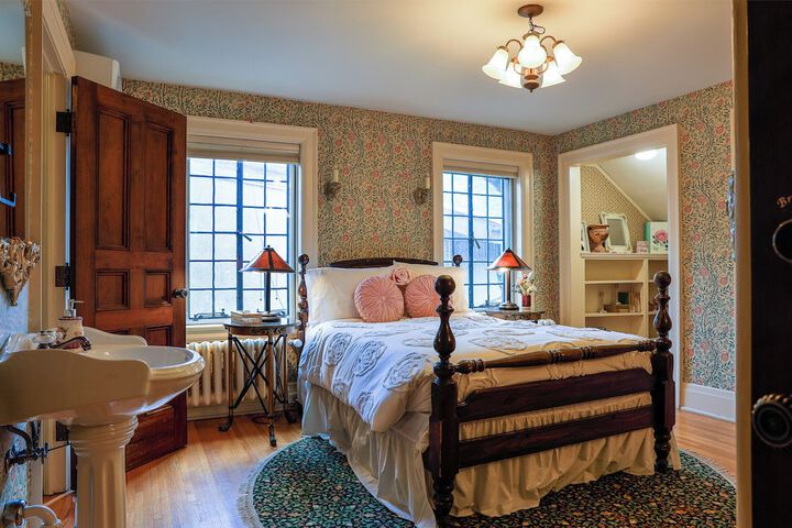 Room 42 of 88