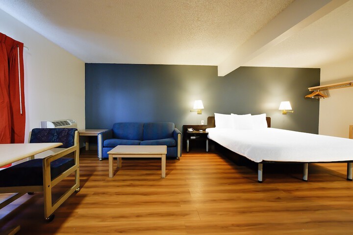 Room 105 of 123