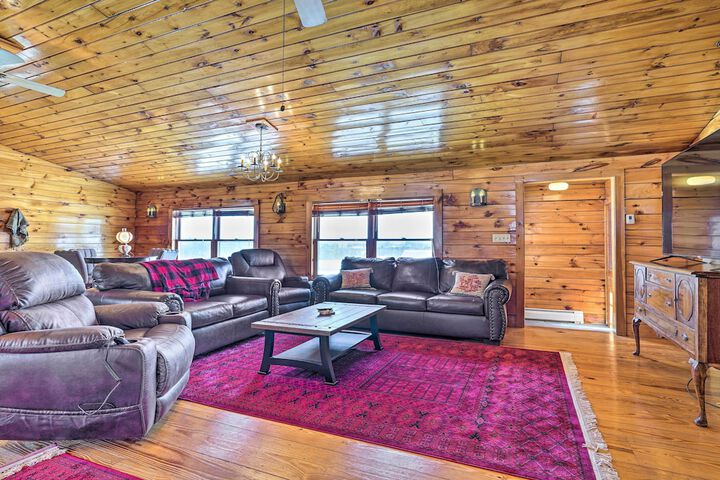 Bemus Point Retreat 3 Mi to Chautauqua Lake