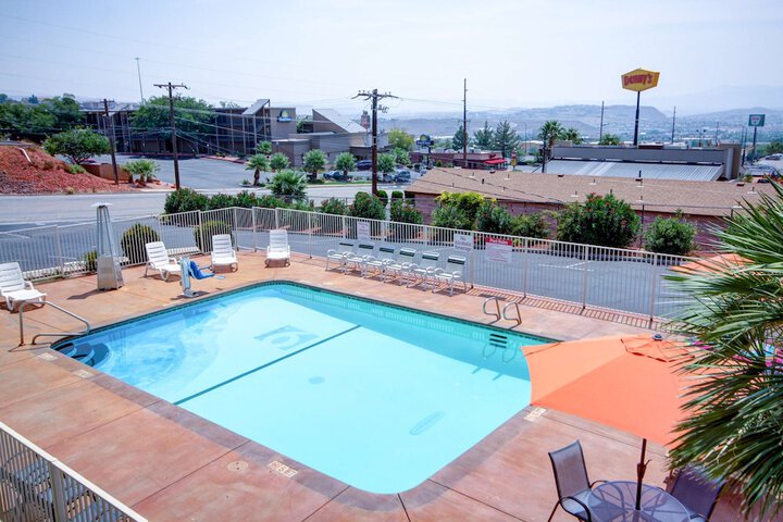 Pool 10 of 49