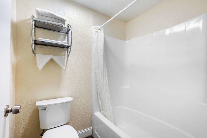 Room 20 of 25
