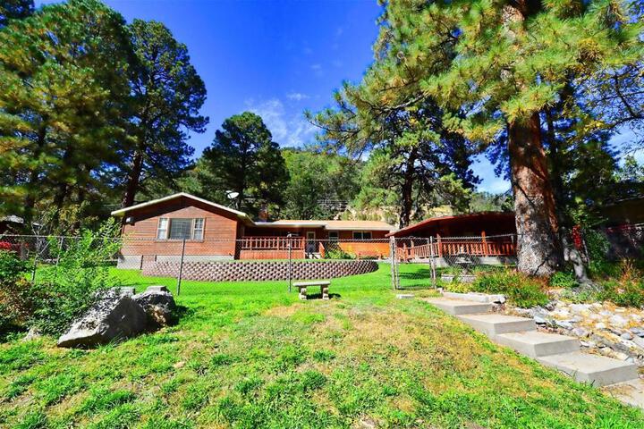 Rivers Edge Cabin