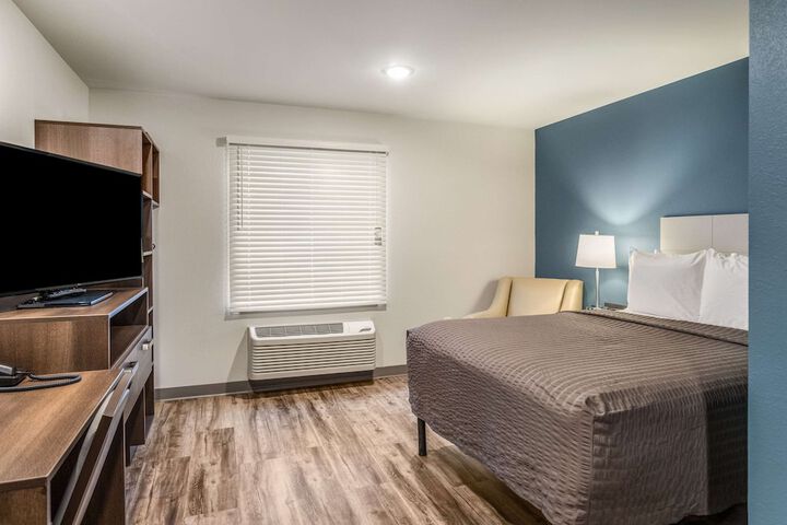 Room 12 of 33