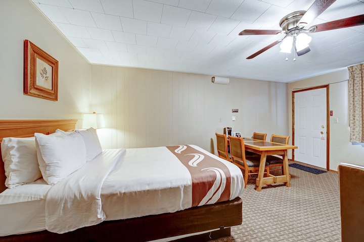 Room 17 of 35
