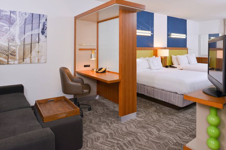 Room 13 of 33