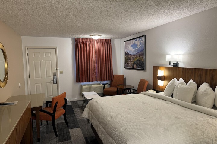 Room 26 of 34