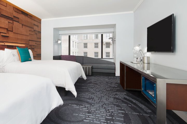 Room 71 of 121