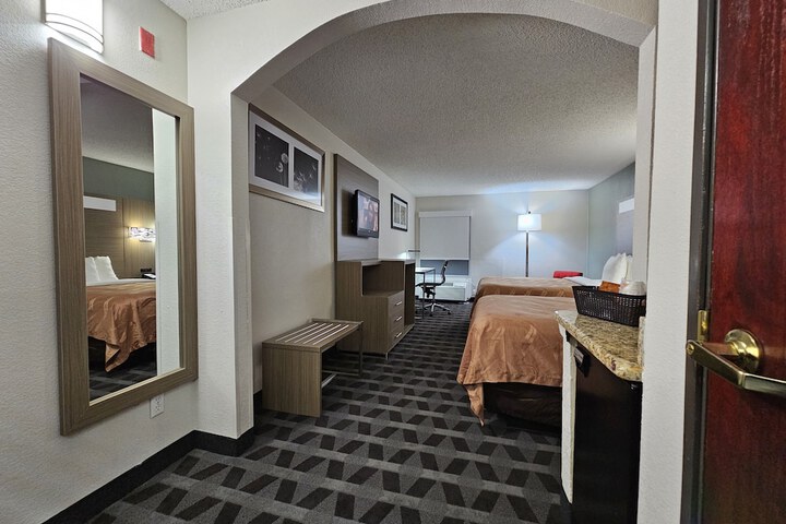 Room 14 of 64