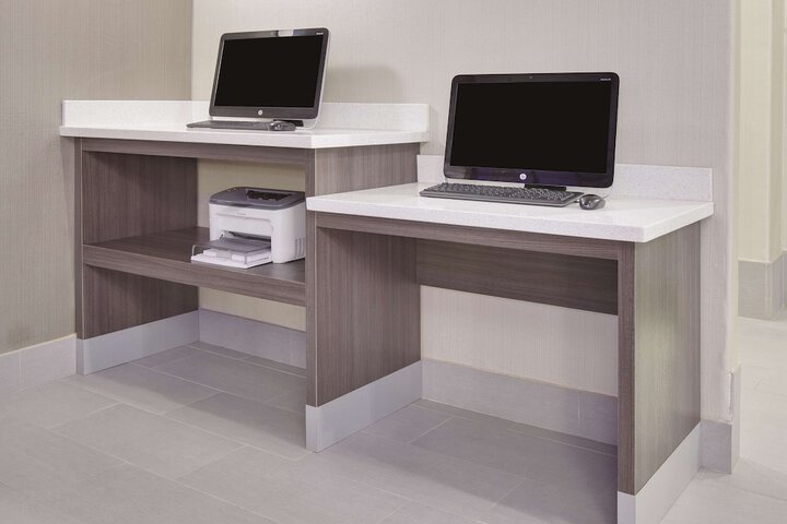 Business Center 28 of 28