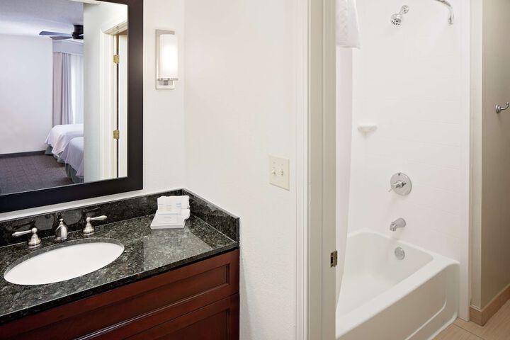 Room 14 of 25