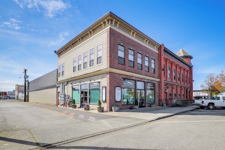 Modern Blaine Condo Rental 1 Mi to Boat Harbor!