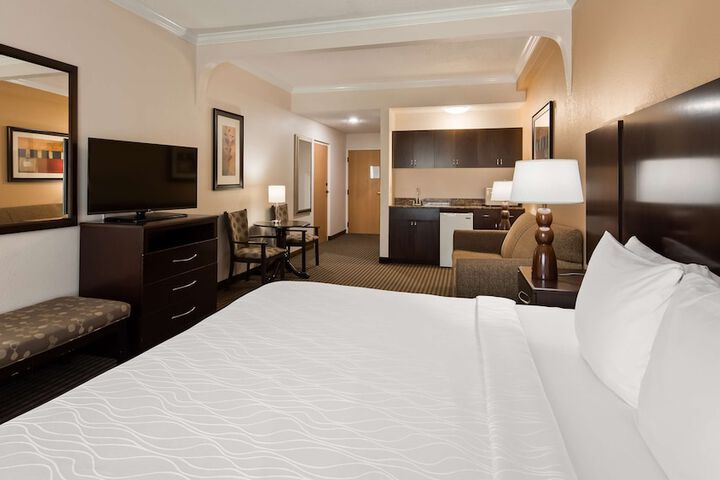 Best Western Plus Ambassador Suites Venice