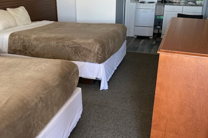 Room 7 of 13