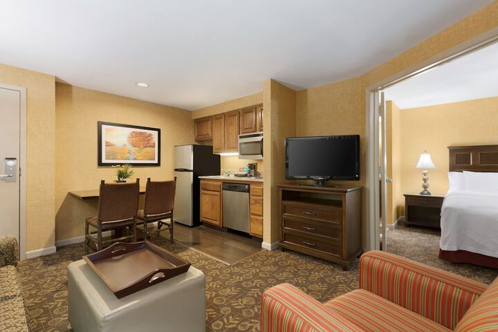 Homewood Suites by Hilton Syracuse / Liverpool
