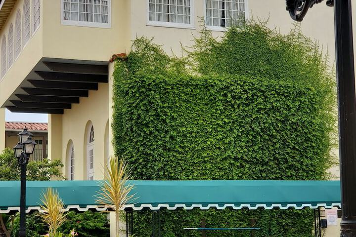 Hotel Exterior 74 of 75