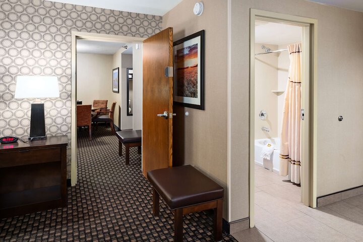 Room 26 of 73