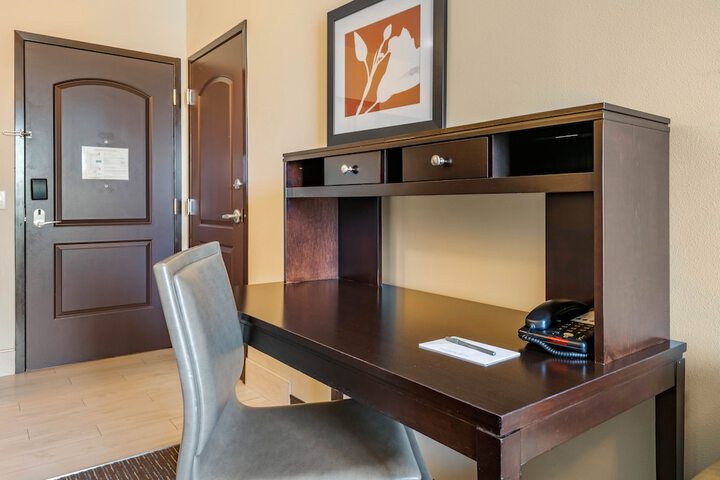 Room 50 of 74