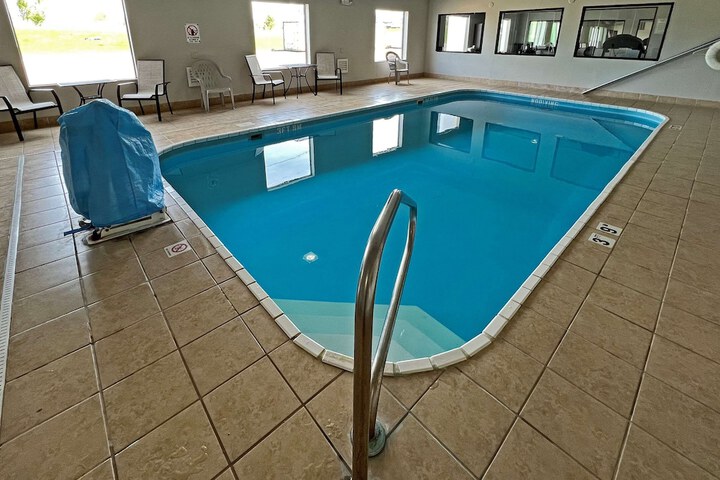 Pool 5 of 34