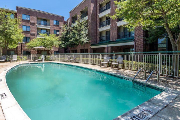 Pool 4 of 24