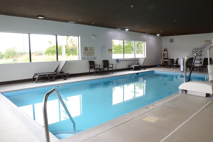 Comfort Inn & Suites Cave City