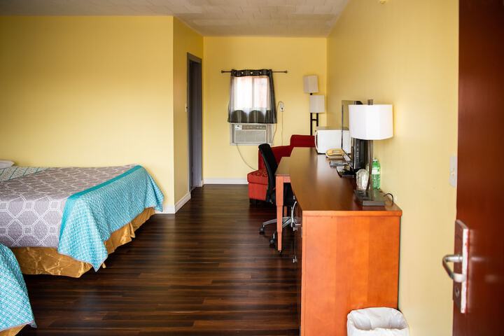 Room 27 of 90