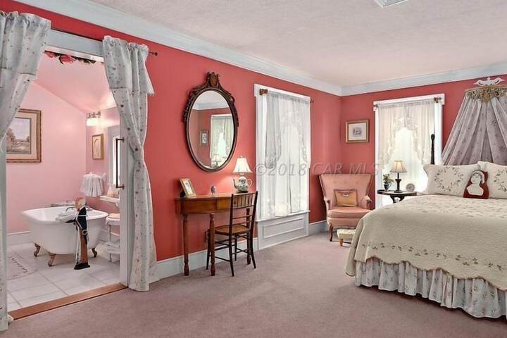 PRINCESS ANNE BOOK LOVERS INN