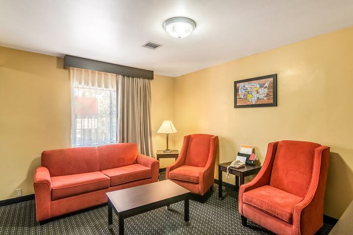 Room 34 of 37