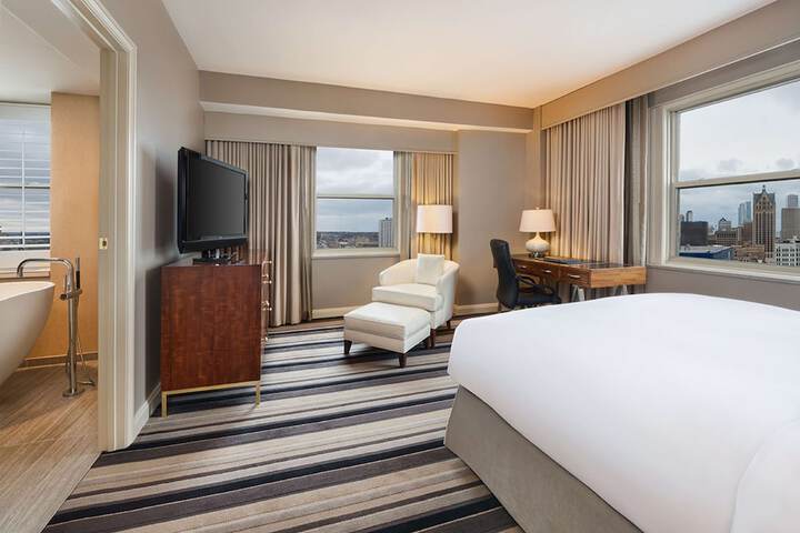 Room 106 of 154