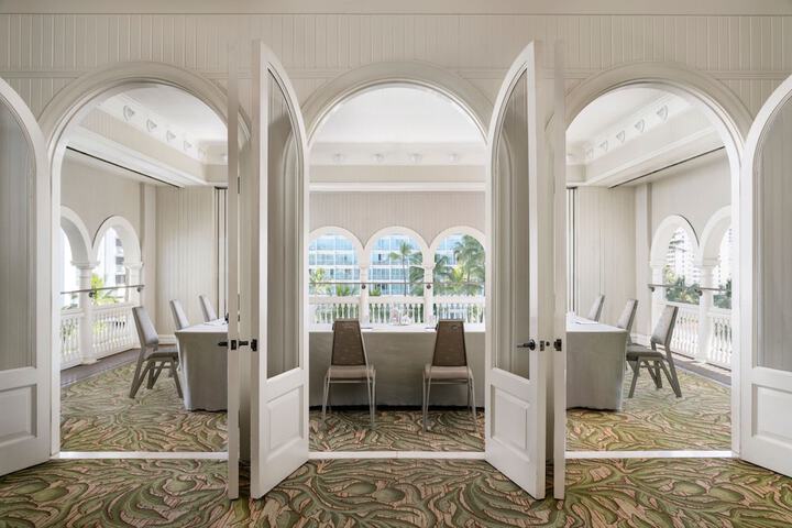 Moana Surfrider a Westin Resort & Spa, Waikiki Beach