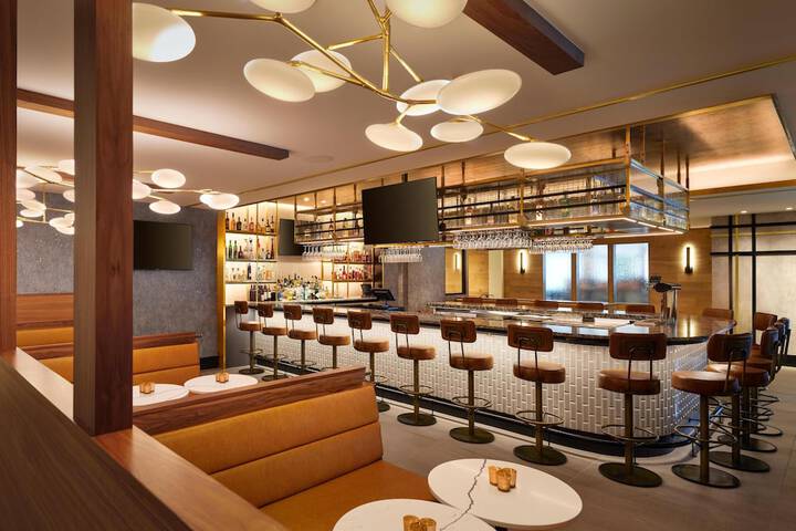 Hotel Alpenrock Breckenridge Curio Collection by Hilton