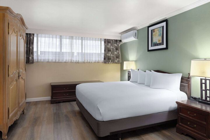 Travelodge by Wyndham Monterey Bay