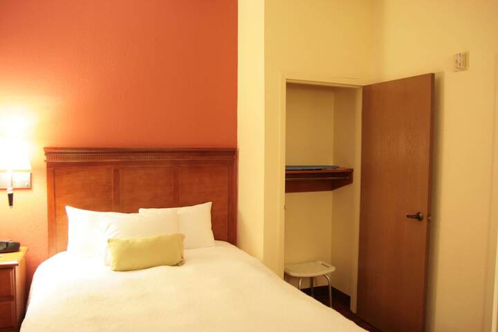 Room 44 of 63