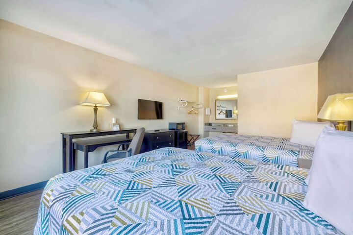 Room 16 of 23