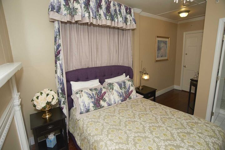 Room 130 of 183