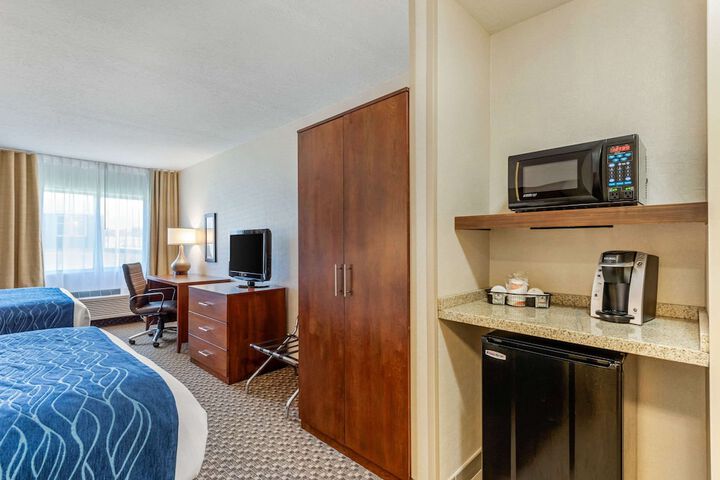 Room 17 of 38