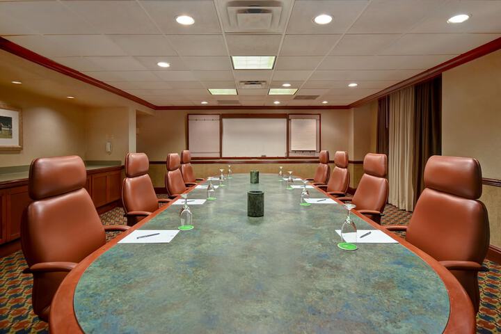Embassy Suites by Hilton Lexington / UK Coldstream