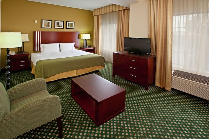 Room 16 of 35