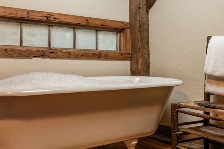 The Mast Farm Inn