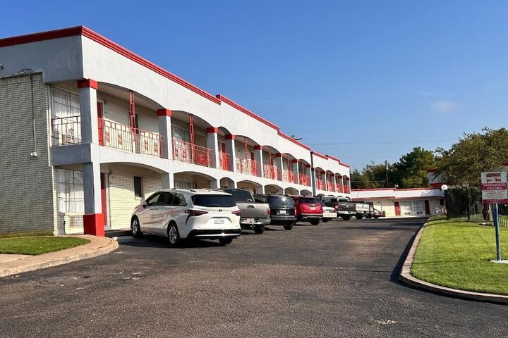 Hotel 1 of 6