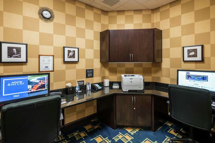 Business Center 55 of 55