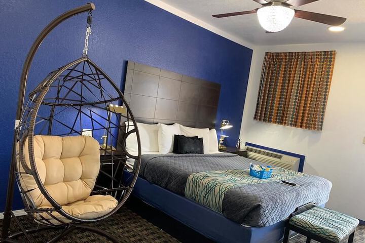 Room 44 of 47