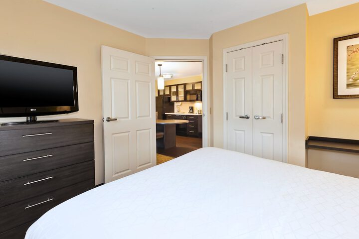 Room 22 of 27