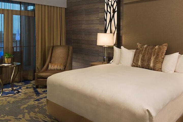 Room 5 of 20