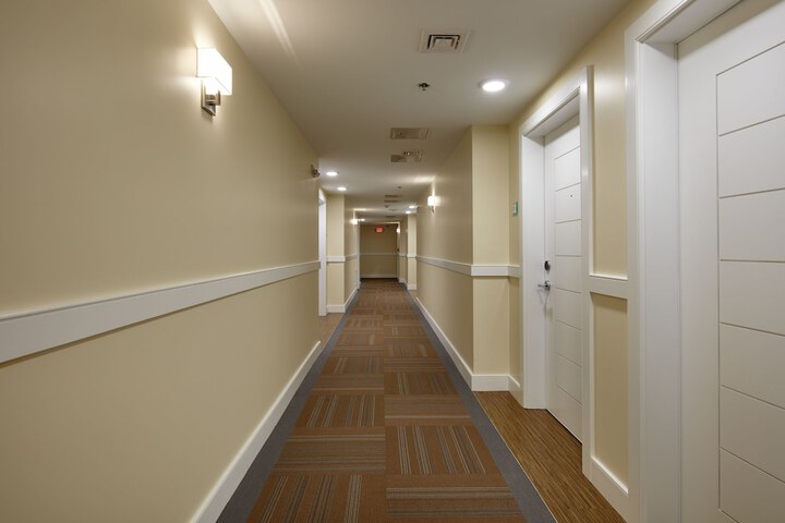 Ballroom/Hall 70 of 80