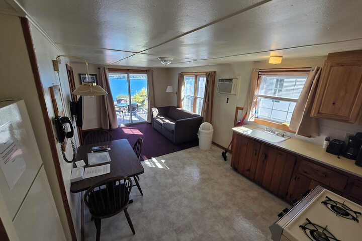 Lake View Motel